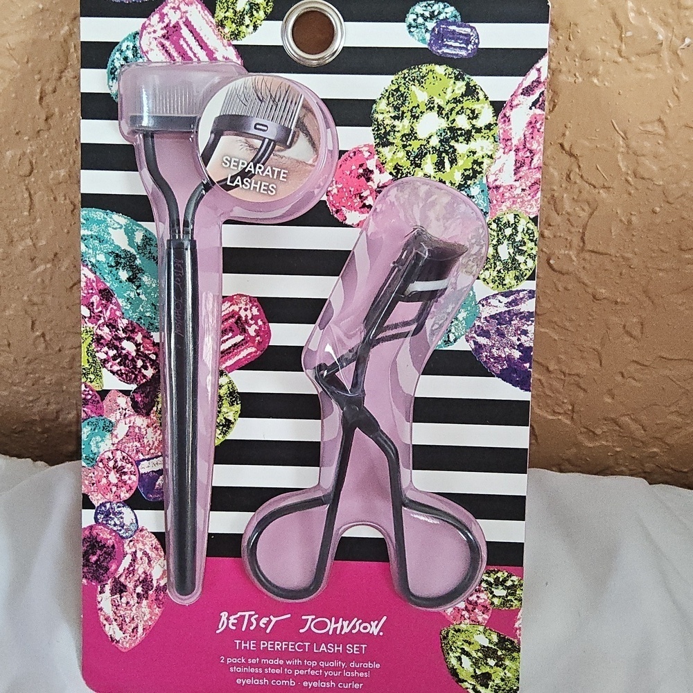 BETSEY JOHNSON EYELASH COMBO